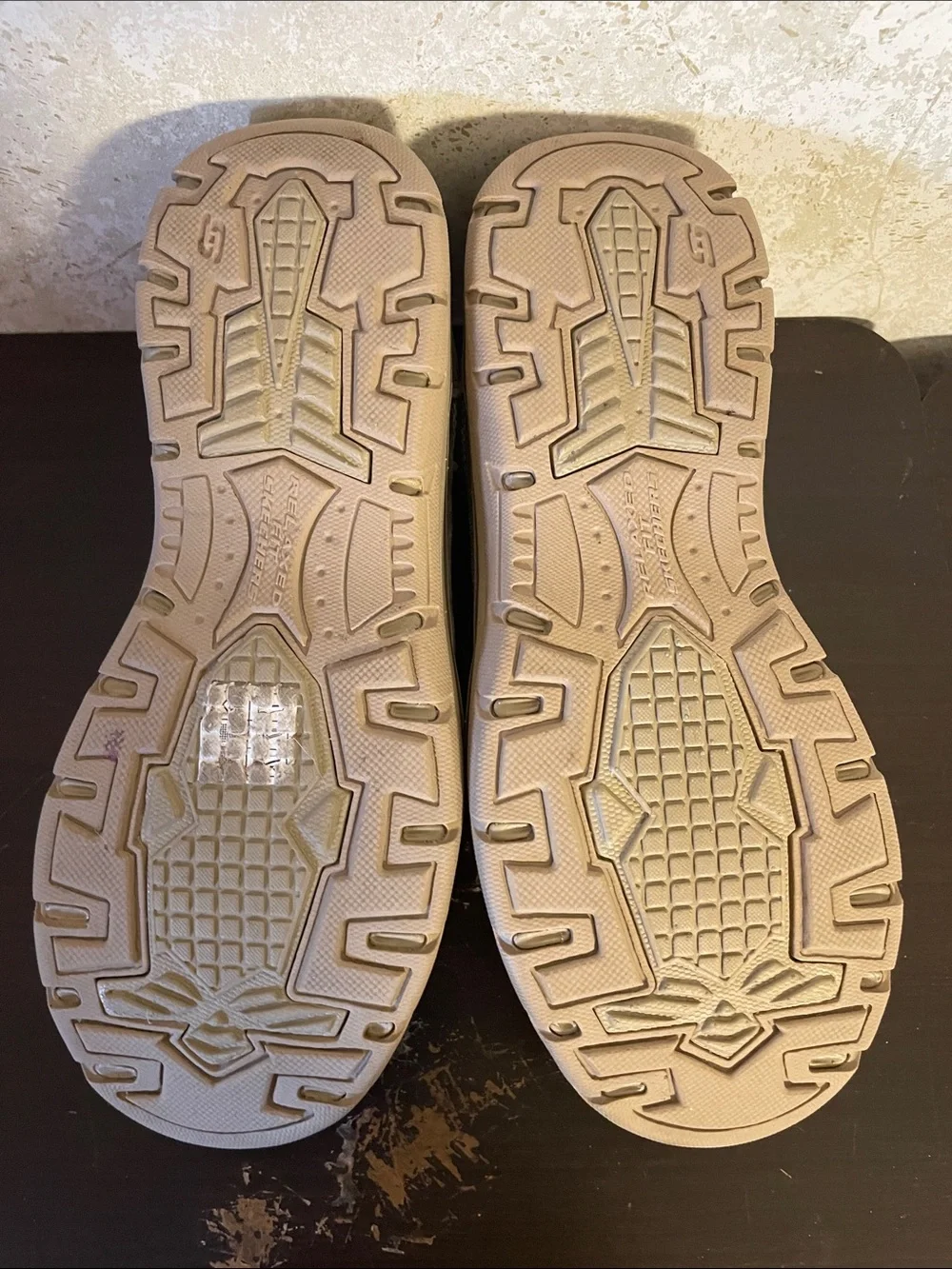 Skechers easy slip